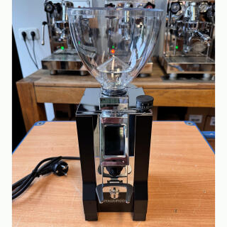 Eureka Magnifico Schwarz - Aussteller - 1 Jahr Gewährleistung